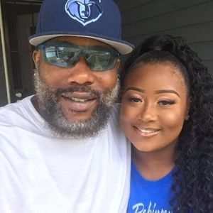 Meet your Posher, Akil